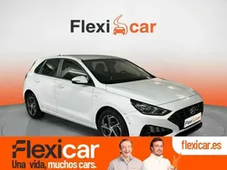 Blanco Usado 2022 Hyundai i30 Berlina | 13.390 € (Precio justo)