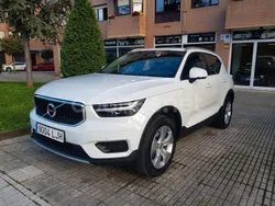 Blanco Usado 2020 Volvo XC40 Momentum SUV | 28.500 € (Un poco caro)