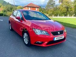 Rojo Usado 2013 Seat Leon Reference Berlina | 6999 € (Precio justo)