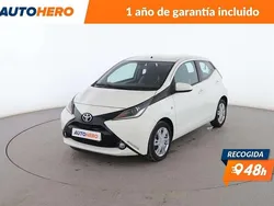 Blanco Usado 2017 Toyota Aygo X-play Utilitario | 10.399 € (Precio justo)