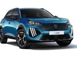 Blanco Nuevo 2025 Peugeot e-2008 Active SUV | 32.490 € (Precio justo)