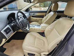 Gris / plata Usado 2014 Jaguar XF Luxury Berlina | 11.800 € (Precio justo)