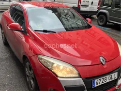 Rojo Usado 2002 Renault Mégane Coupé Dynamique Coupe | 4500 €