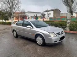 Gris / plata Usado 2003 Opel Vectra Comfort Berlina | 1700 € (Precio justo)