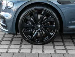 Gris Usado 2022 Bentley Flying Spur Berlina | 235.000 €