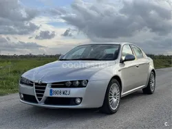 Gris / plata Usado 2007 Alfa Romeo 159 Berlina | 8950 € (Un poco caro)