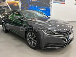 Gris / plata Usado 2021 VW Arteon Berlina | 19.999 € (Super precio)