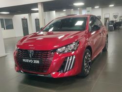 Rojo Nuevo 2025 Peugeot 208 Allure Utilitario | 21.688 € (Precio justo)