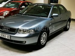 Gris / plata Usado 2000 Audi A4 Berlina | 4900 €