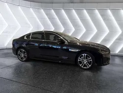 Negro Usado 2024 Jaguar XE R Berlina | 47.800 €