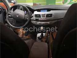 Gris / plata Usado 2008 Renault Laguna III Expression Berlina | 4250 € (Precio justo)