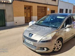 Gris / plata Usado 2012 Peugeot 5008 Monovolumen | 6300 € (Precio justo)