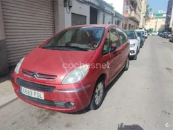 Rojo Usado 2006 Citroën Xsara Picasso Exclusive Monovolumen | 2700 € (Precio justo)
