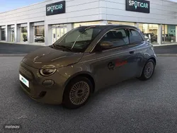 Gris Usado 2023 Fiat 500e Style Berlina | 28.900 €