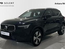 Negro Usado 2023 Volvo XC40 Core SUV | 34.900 € (Precio justo)