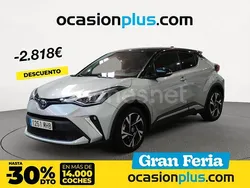 Gris / plata Usado 2023 Toyota C-HR Advance SUV | 30.999 € (Un poco caro)