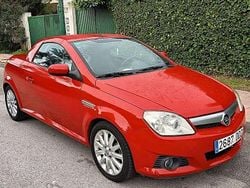 Rojo Usado 2005 Opel Tigra Sport Descapotable | 3990 €