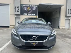 Gris / plata Usado 2019 Volvo V40 Momentum Familiar | 17.499 € (Un poco caro)
