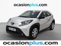 Gris Usado 2024 Toyota Aygo Play Utilitario | 14.082 € (Precio justo)