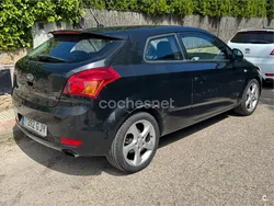Negro Usado 2008 Kia ProCeed Utilitario | 3400 € (Precio justo)