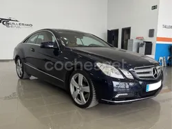 Azul Usado 2010 Mercedes E500 Elegance Coupe | 21.500 €