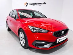 Rojo Usado 2023 Seat Leon FR Berlina | 22.900 € (Precio justo)