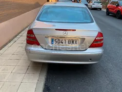 Gris / plata Usado 2002 Mercedes E320 Avantgarde Berlina | 4500 €