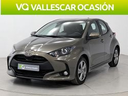 Amarillo Usado 2024 Toyota Yaris Hybrid Active Berlina | 20.900 € (Precio justo)