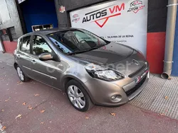 Beige Usado 2010 Renault Clio II Berlina | 3499 € (Buen precio)