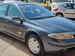 Gris / plata Usado 2003 Renault Laguna II Dynamique Berlina | 3400 € (Un poco caro)