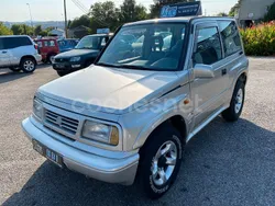 Gris / plata Usado 2002 Suzuki Vitara SUV | 11.995 € (Caro)