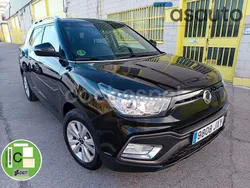 Negro Usado 2017 Ssangyong XLV Limited SUV | 9990 €