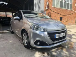 Plateado Usado 2015 Peugeot 208 Active Utilitario | 5890 € (Buen precio)