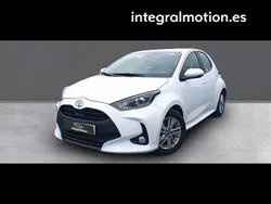 Blanco Usado 2024 Toyota Yaris Edition Berlina | 19.990 € (Un poco caro)
