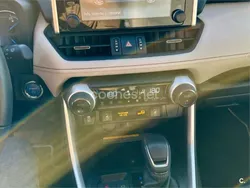 Negro Usado 2021 Toyota RAV4 Hybrid Luxury SUV | 34.900 € (Precio justo)