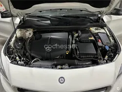 Blanco Usado 2013 Mercedes CLA220 Urban Berlina | 19.000 € (Un poco caro)