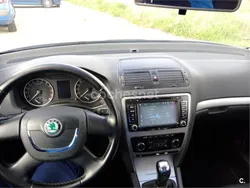 Etiqueta b (amarilla) Usado 2010 Skoda Octavia Elegance Familiar | 4600 € (Precio justo)