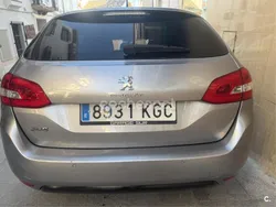 Gris / plata Usado 2017 Peugeot 308 Access Berlina | 7500 € (Precio justo)