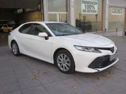 Blanco Usado 2020 Toyota Camry Business Edition Berlina | 22.990 € (Precio justo)