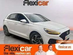 Blanco Usado 2024 Hyundai i30 Berlina | 19.190 € (Precio justo)