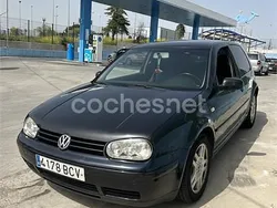 Negro Usado 2000 VW Golf IV Berlina | 2100 € (Precio justo)