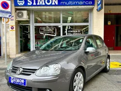 Gris / plata Usado 2006 VW Golf V Highline Berlina | 3490 € (Precio justo)
