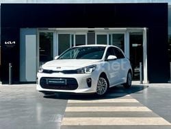 Blanco Usado 2017 Kia Rio Berlina | 9500 € (Precio justo)
