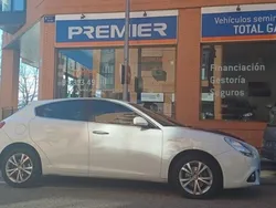 Blanco Usado 2014 Alfa Romeo Giulietta Distinctive Utilitario | 8490 € (Buen precio)
