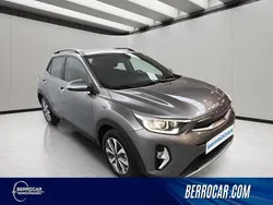 Gris Usado 2024 Kia Stonic SUV | 20.500 € (Precio justo)