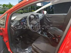 Rojo Usado 2022 Ford Fiesta Trend Utilitario | 14.200 € (Precio justo)