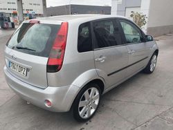 Plateado Usado 2005 Ford Fiesta Ambiente Utilitario | 4000 € (Un poco caro)