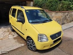 Amarillo Usado 2002 Suzuki Wagon R+ Familiar | 2995 €