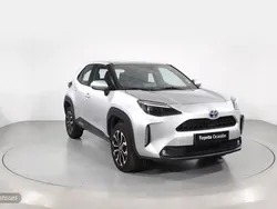 Gris Usado 2024 Toyota Yaris Cross Active SUV | 25.700 € (Un poco caro)