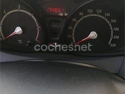 Rojo Usado 2009 Ford Fiesta Trend Utilitario | 3800 € (Precio justo)